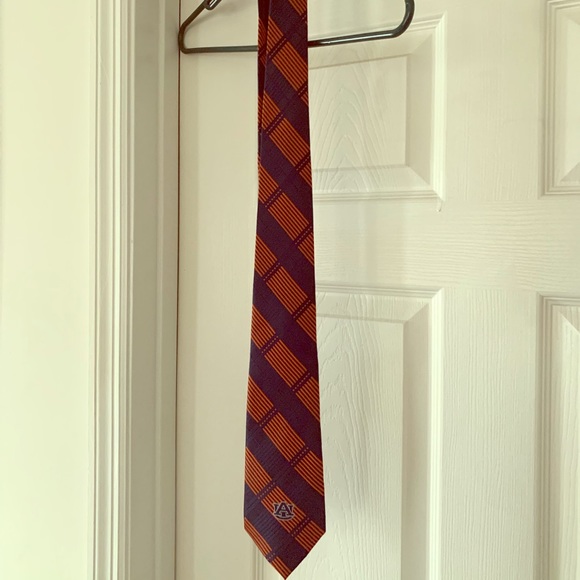 Tie - Picture 1 of 1